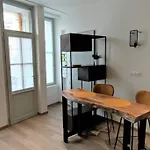 Appartement T2 Centre-Ville Entierement Renove